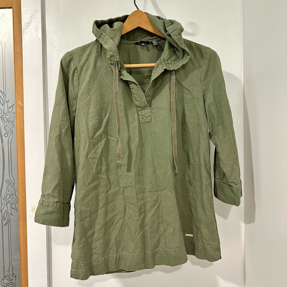 Ellen Tracy Linen Blend Top in Olive